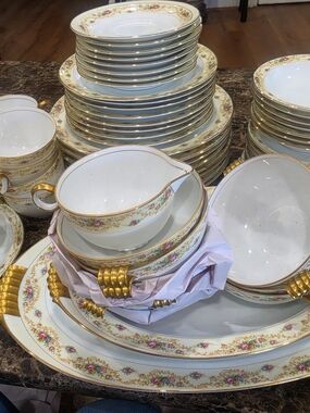 Windsor White  Porcelain Dinnerware with Pink Rose Garland and Trimmed In 22kt G